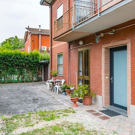 Stile E Comfort In Citta Con Wi-Fi Carpi Luaran gambar