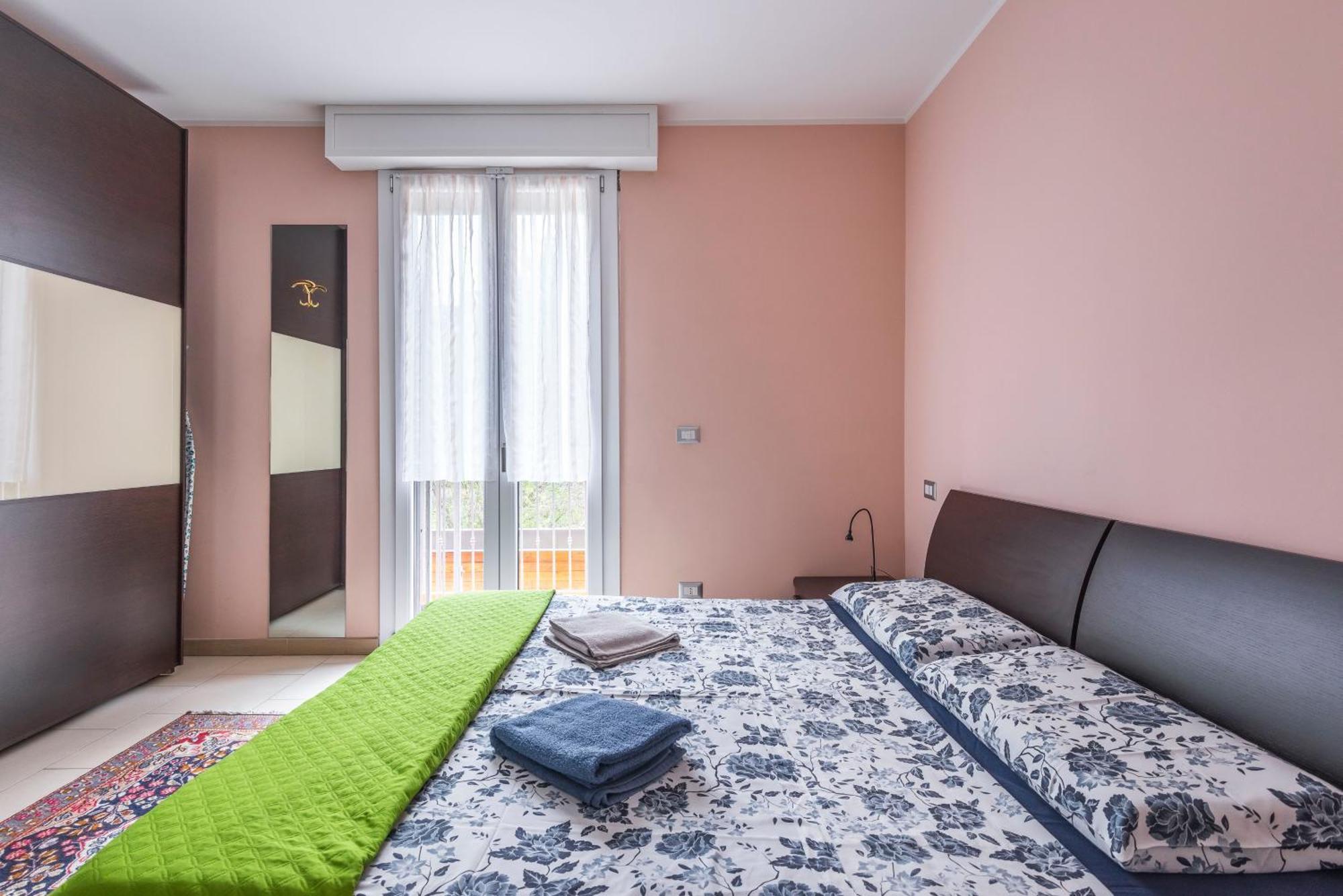 Stile E Comfort In Citta Con Wi-Fi Carpi Luaran gambar